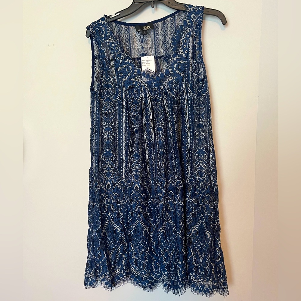 NWT Suzanne Betro lace dress